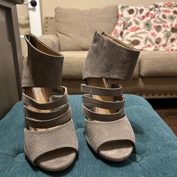 Splendid grey heels concert night out date night boho event fall western preppy - Picture 4 of 10